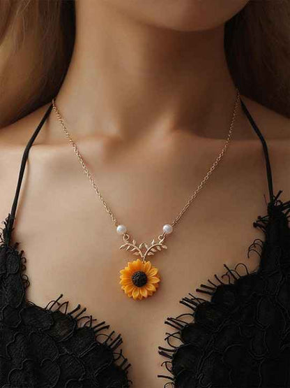 Sunflower and Leaf Branch Necklace | 18k Gold Plated